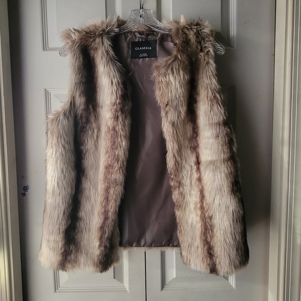 Glamsia Faux Fur Vest